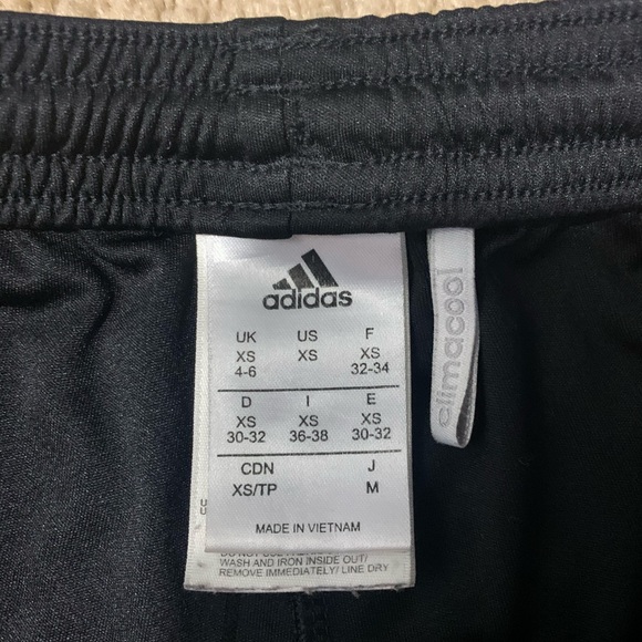 Shorts - Picture 2 of 2